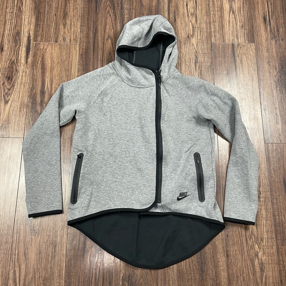 NIKE TECH FLEECE